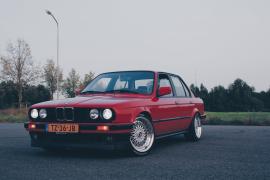 Seria 3 Sedan (E30)